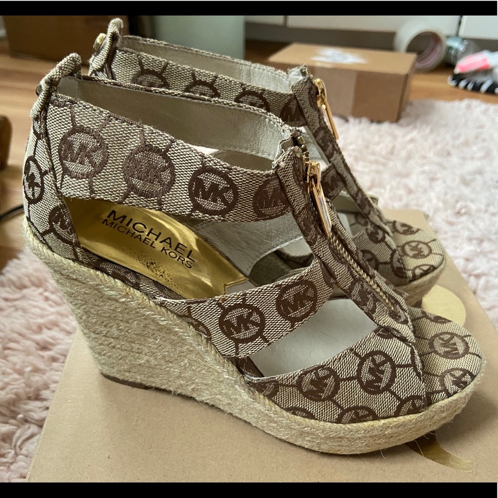 MK Wedges